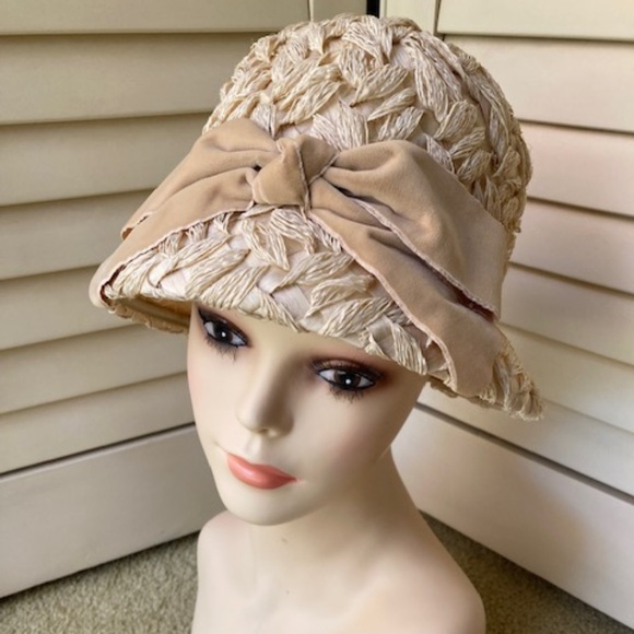 1950's Spring Summer Cloche Hat - Picture 1 of 13